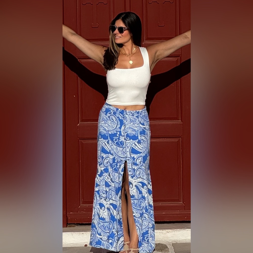 Live in The Moment White Square Neck Sleeveless Crop Top Waist Length Sz Small